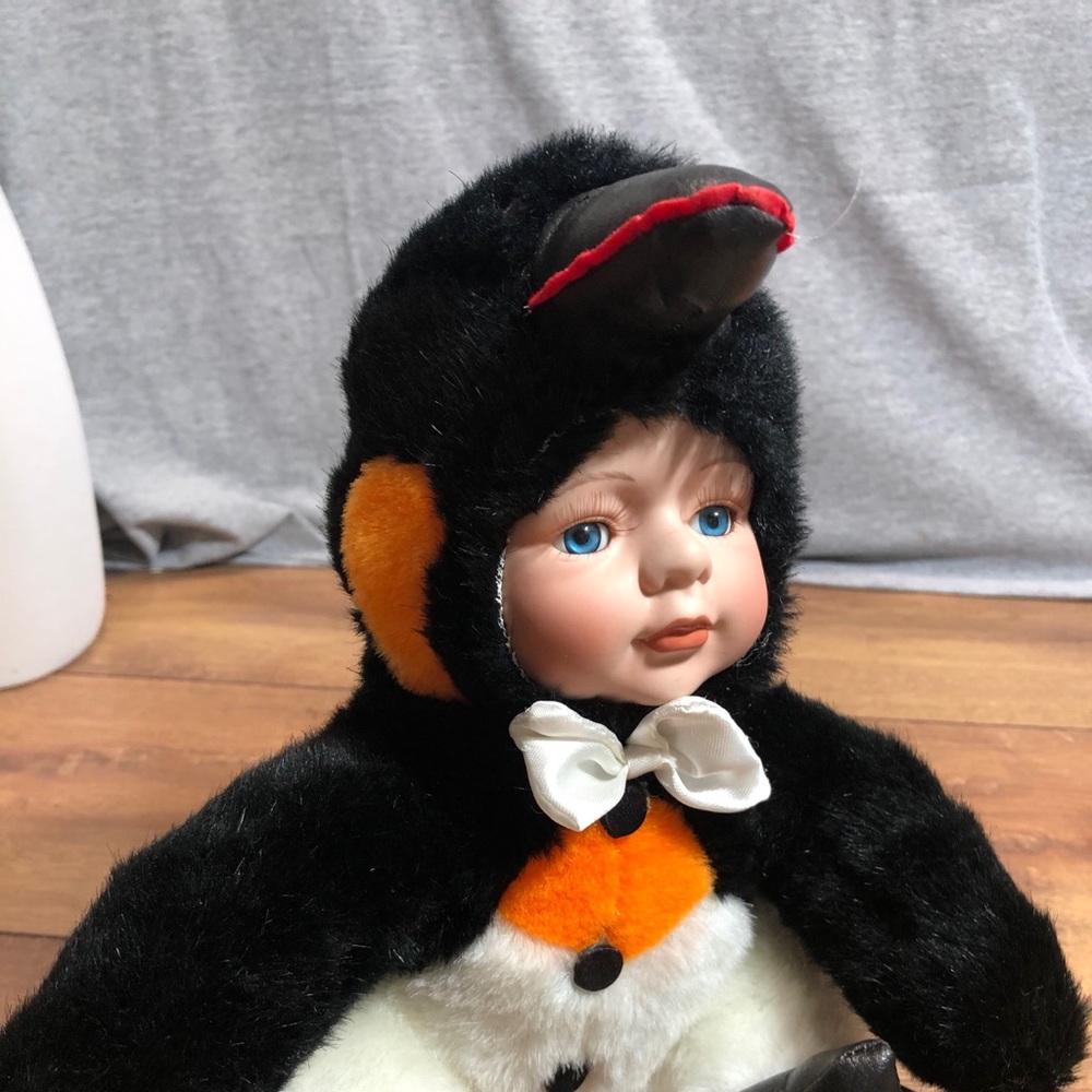 RARE SHOW STOPPERS PORCELAIN DOLL "CHILLY" PENGUIN